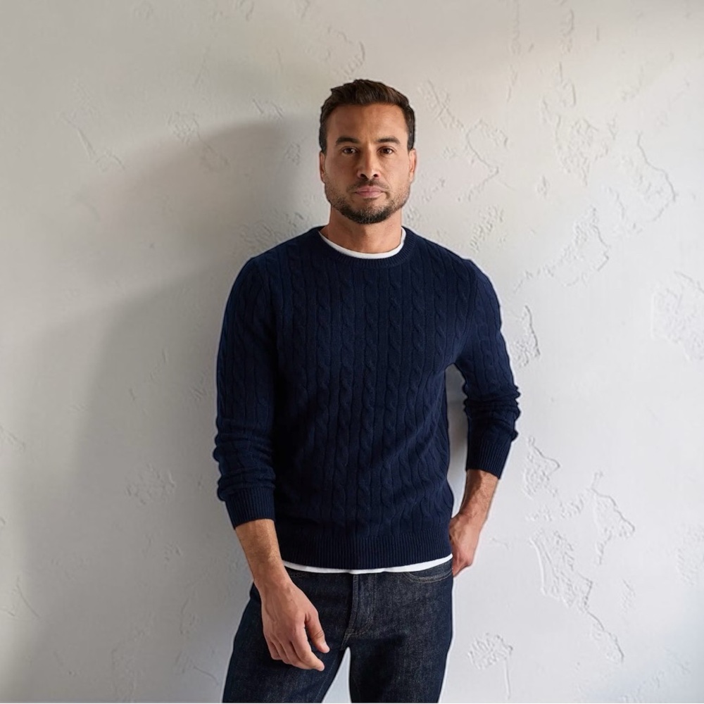 Quince Cashmere Cable Knit Sweater Men’s M Navy Classic Crewneck NWT